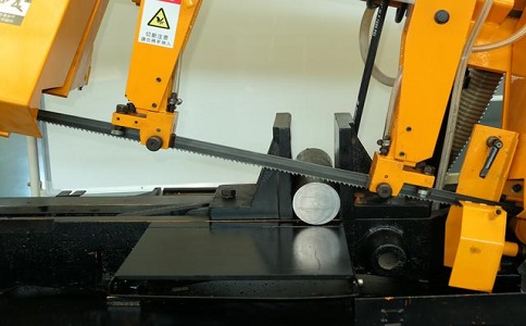 应城数控带锯床自动送料精度会出现偏差吗？